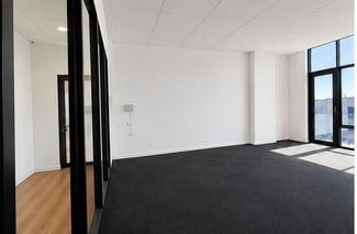 Other commercial property for lease at 1/45 Gilded Way Craigieburn VIC 3064 Other commercial property for lease at 1/45 Gilded Way Craigieburn VIC 3064