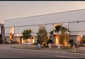 Showrooms / Bulky Goods commercial property for lease at 56-60 Currumbin Creek Road Currumbin Waters QLD 4223
