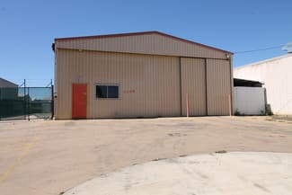 Factory, Warehouse & Industrial commercial property sold at 8 McKenzie Street Emerald QLD 4720