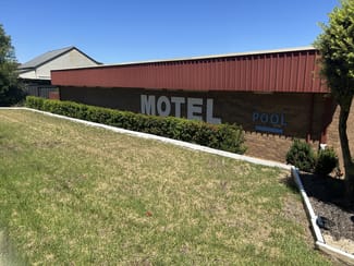 Hotel, Motel, Pub & Leisure commercial property sold at Narrandera NSW 2700