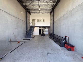 Factory, Warehouse & Industrial commercial property sold at Unit 10, 31 Riverside Drive Mayfield West NSW 2304