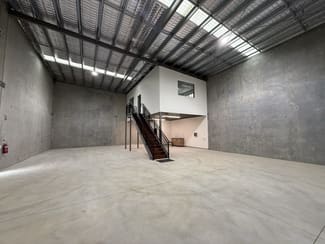 Factory, Warehouse & Industrial commercial property for sale at 4/109 Hub Crescent Heathwood QLD 4110
