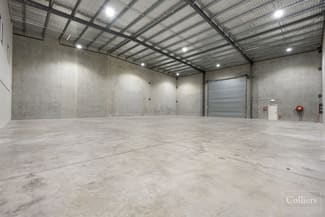 Factory, Warehouse & Industrial commercial property for sale at 8/547 Woolcock Street Mount Louisa QLD 4814