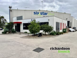 Shop & Retail commercial property for lease at 15 Raylee Place Lynbrook VIC 3975