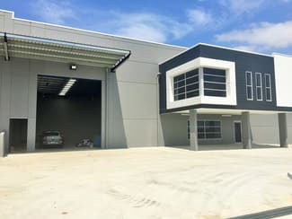 Showrooms / Bulky Goods commercial property leased at 2/48-50 Dunn Road Smeaton Grange NSW 2567