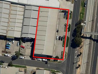 Showrooms / Bulky Goods commercial property leased at 2-4 King Street Airport West VIC 3042 Showrooms / Bulky Goods commercial property leased at 2-4 King Street Airport West VIC 3042