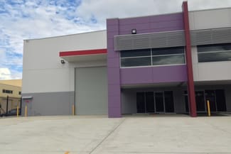 Showrooms / Bulky Goods commercial property leased at 2/68 Topham Road Smeaton Grange NSW 2567
