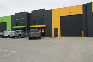 Showrooms / Bulky Goods commercial property leased at Unit 3/18-26 Bate Close Pakenham VIC 3810