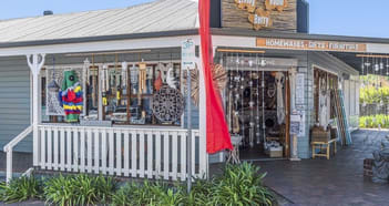 Clothing & Accessories Business in Berry