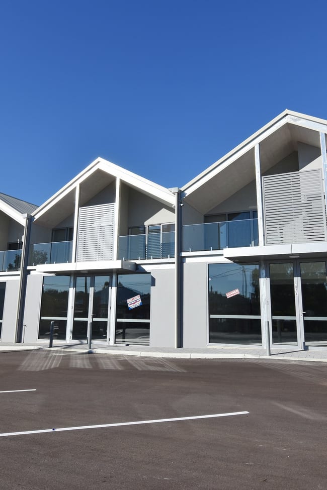 2/207 South Street Beaconsfield WA 6162