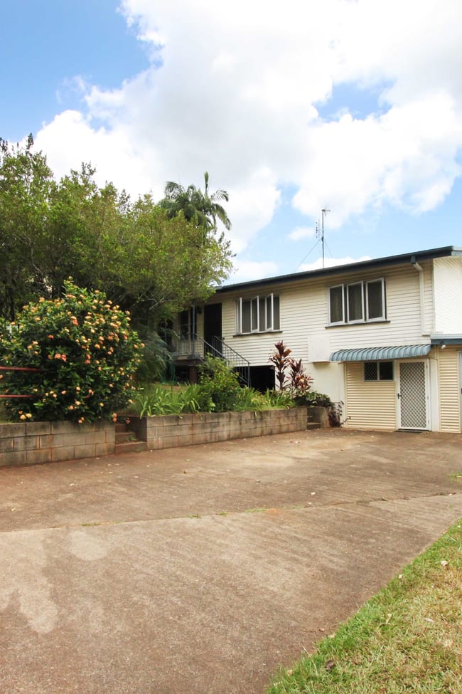 4 Hill Street Palmwoods QLD 4555
