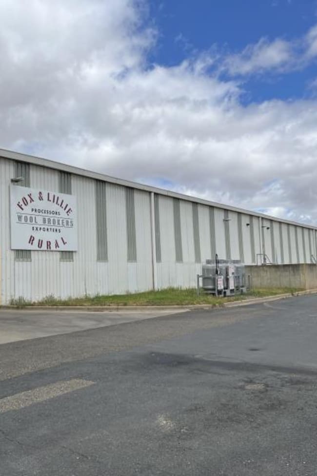 Unit C1 W & C2 E/560 Byrnes Road Bomen NSW 2650