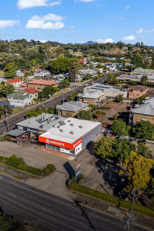 1/27 Thorn Street Ipswich QLD 4305 1/27 Thorn Street Ipswich QLD 4305