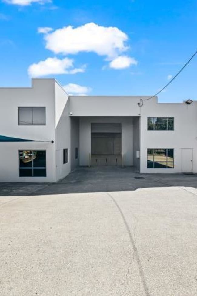 43 Railway Parade Rocklea QLD 4106 43 Railway Parade Rocklea QLD 4106
