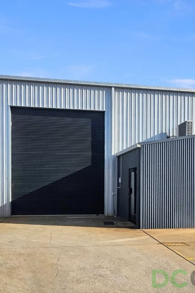 2/3 Progress Court Harlaxton QLD 4350