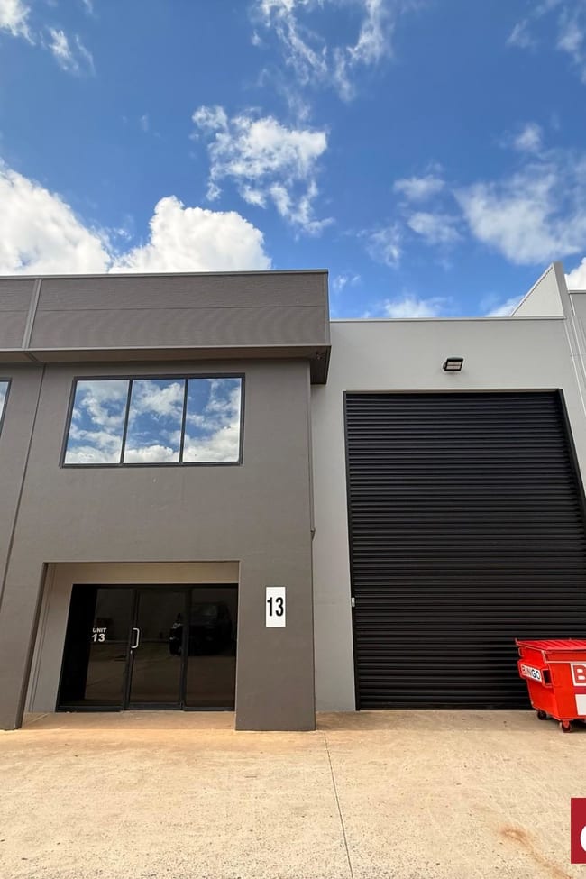13/15 McPherson Road Smeaton Grange NSW 2567