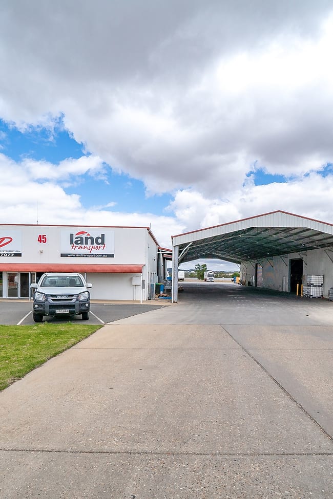 45 Lewington Street Bomen NSW 2650 45 Lewington Street Bomen NSW 2650