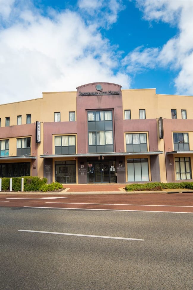 18 Grand Boulevard Joondalup WA 6027 18 Grand Boulevard Joondalup WA 6027