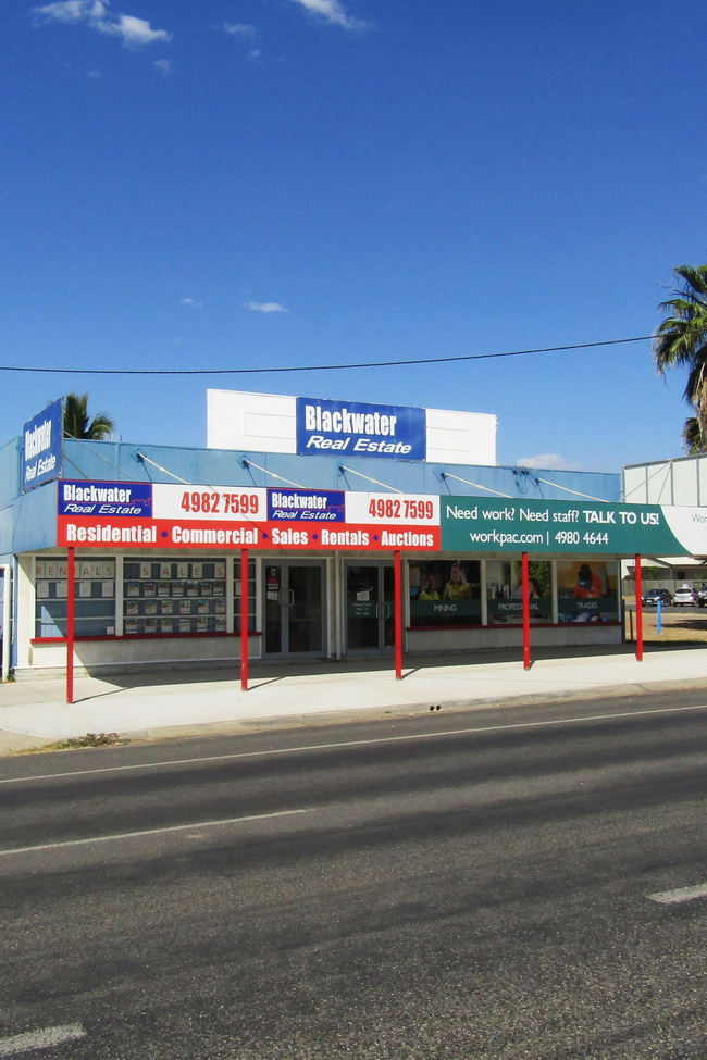 15 Mackenzie Street Blackwater QLD 4717