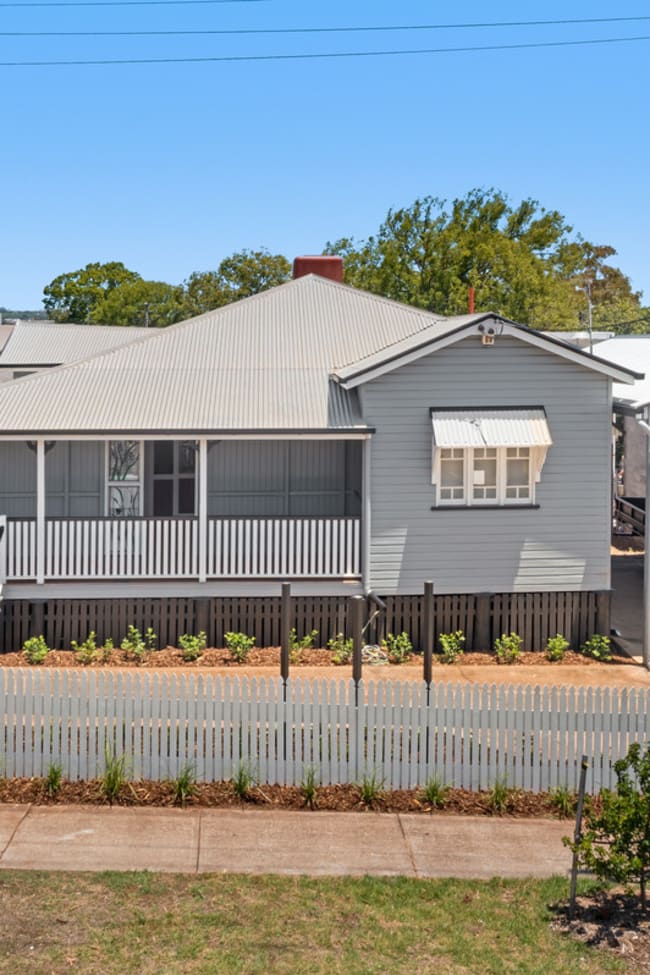 124 Jellicoe Street North Toowoomba QLD 4350