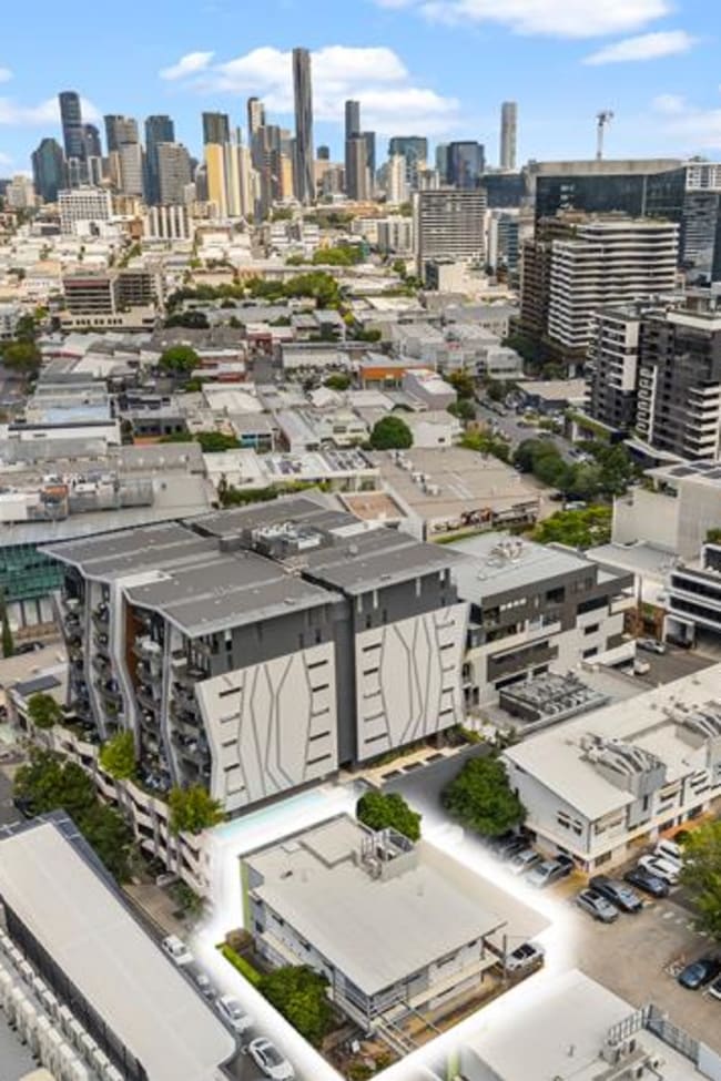 1 & 2 / 76 Doggett Street Newstead QLD 4006