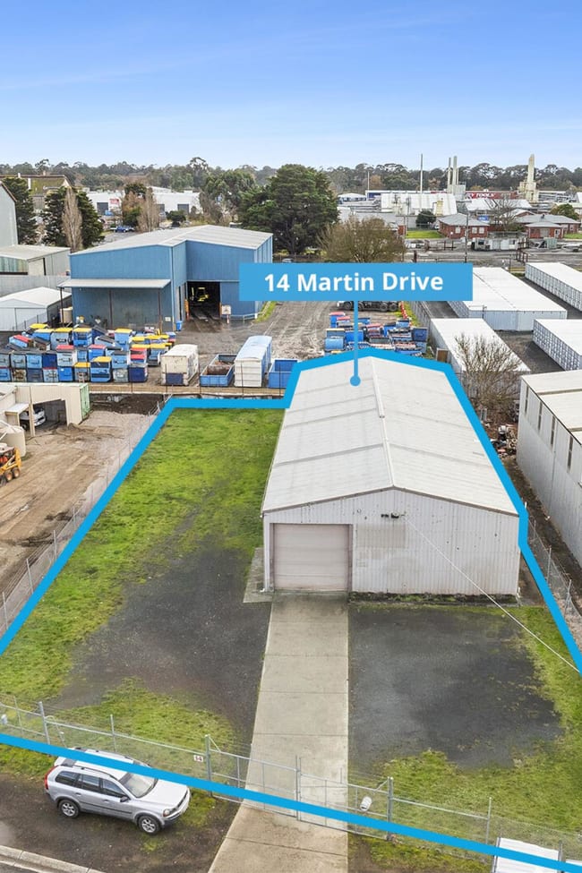 14 Martin Drive Delacombe VIC 3356