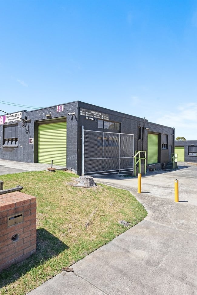 6 Amay Crescent Ferntree Gully VIC 3156