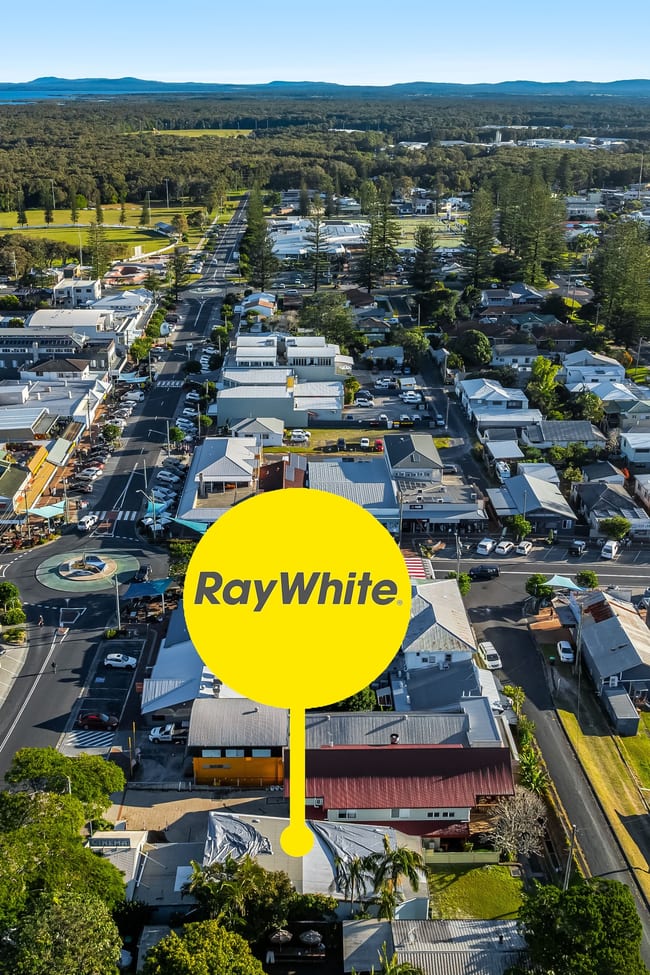 13 Coldstream Street Yamba NSW 2464 13 Coldstream Street Yamba NSW 2464