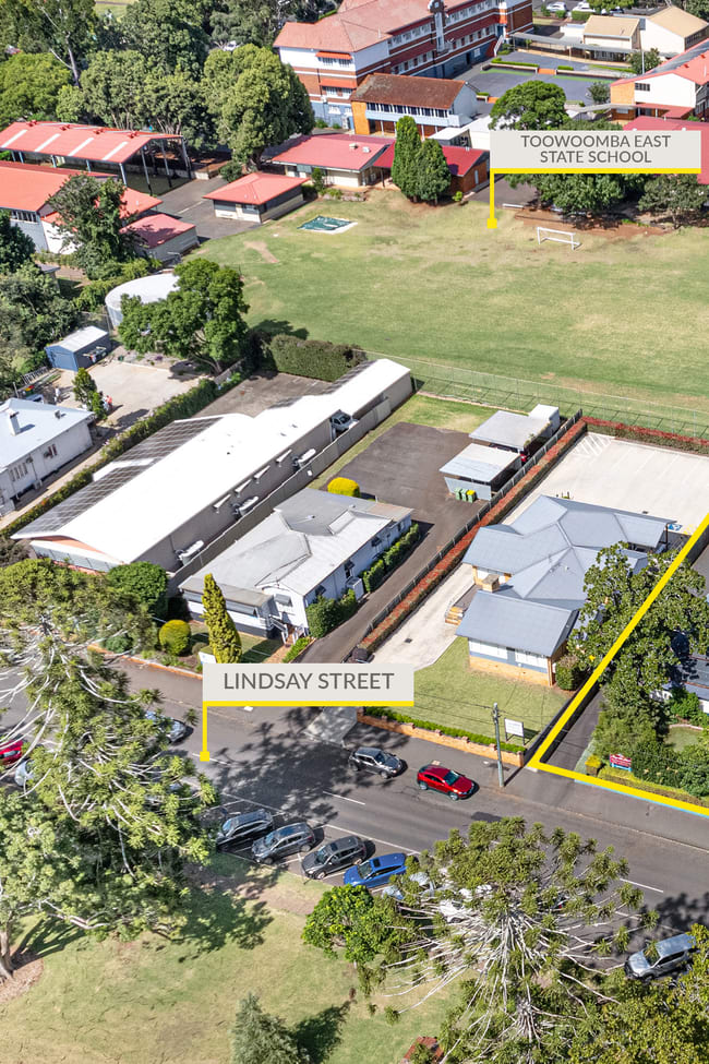 66 Lindsay Street East Toowoomba QLD 4350
