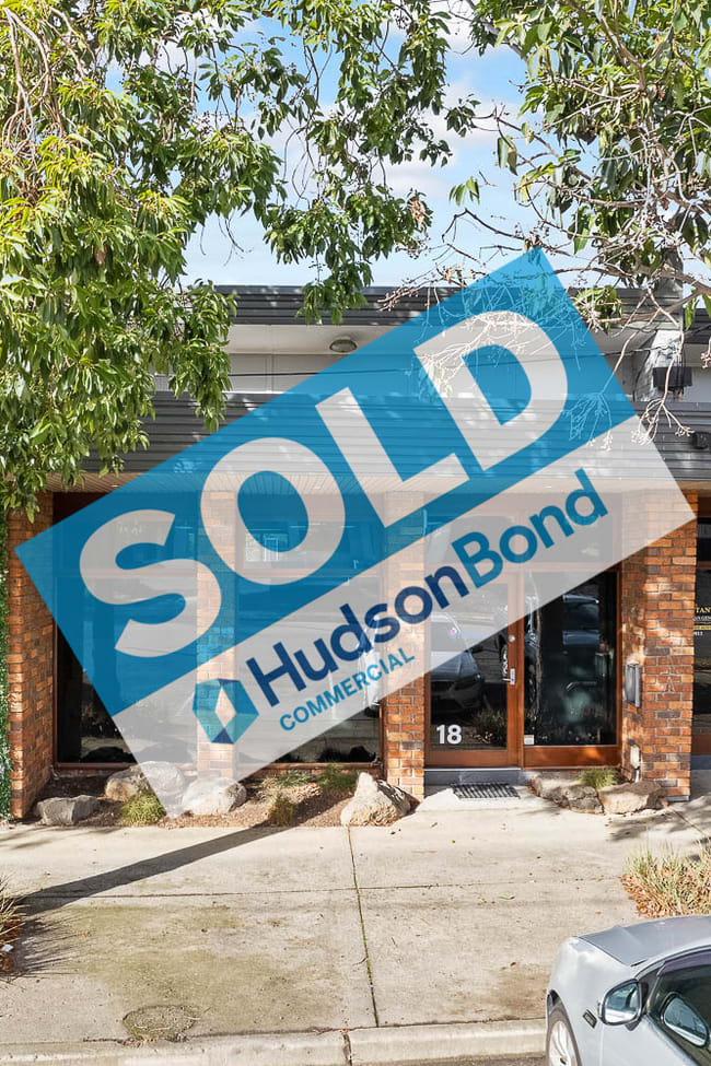 18 Pinnacle Crescent Bulleen VIC 3105