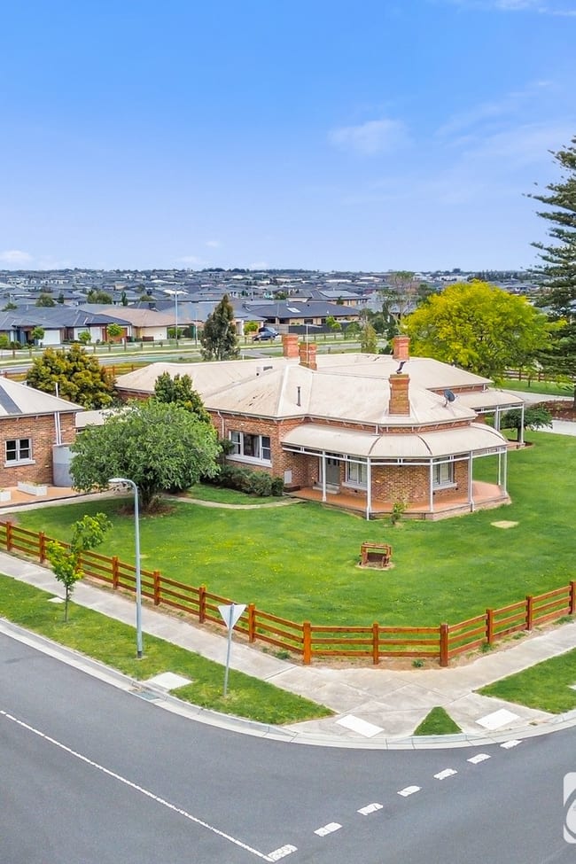 130 Tuckers Road Clyde VIC 3978