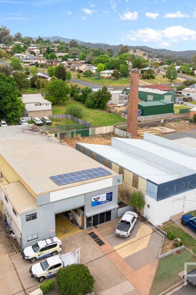 52 Adelong Road Tumut NSW 2720