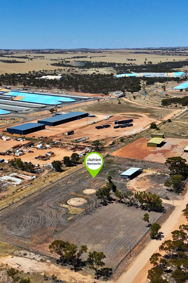 14 Insignia Way Merredin WA 6415