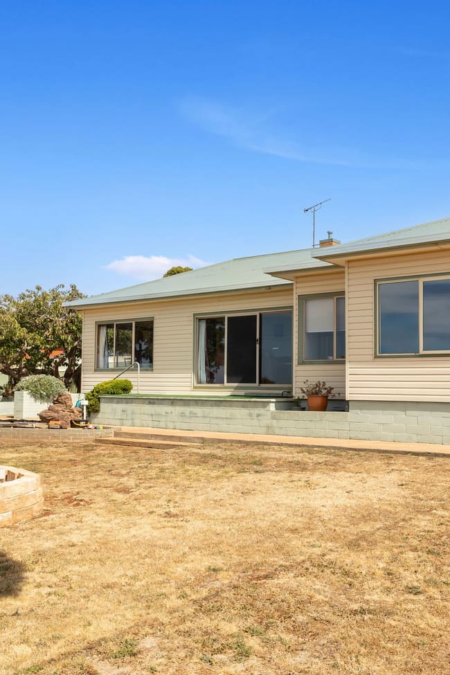 204 Torquay Road East Devonport TAS 7310