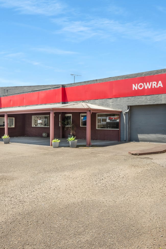 124 Princes Highway South Nowra NSW 2541 124 Princes Highway South Nowra NSW 2541