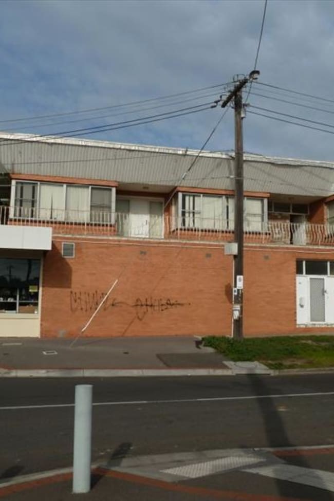 23 Military Road Avondale Heights VIC 3034