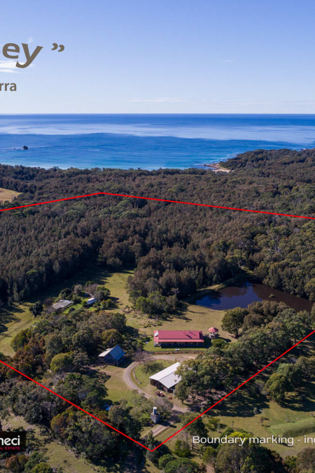 "Chertsey" 72 Alcheringa Lane Bingie NSW 2537