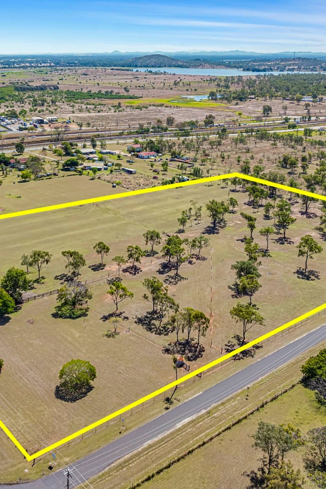 29 Stewart Street Gracemere QLD 4702