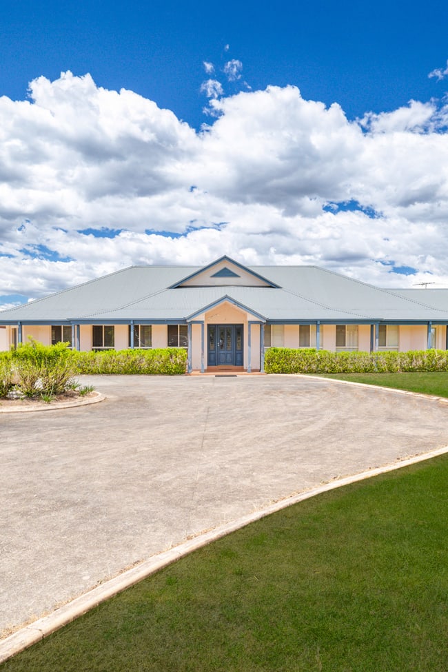 91 Daley Close The Oaks NSW 2570
