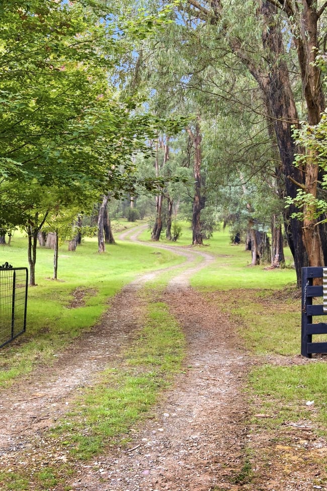 81 Gypsy Lane Buxton VIC 3711 81 Gypsy Lane Buxton VIC 3711