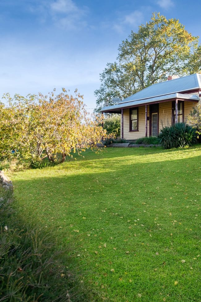 359 Burton Avenue Kyneton VIC 3444