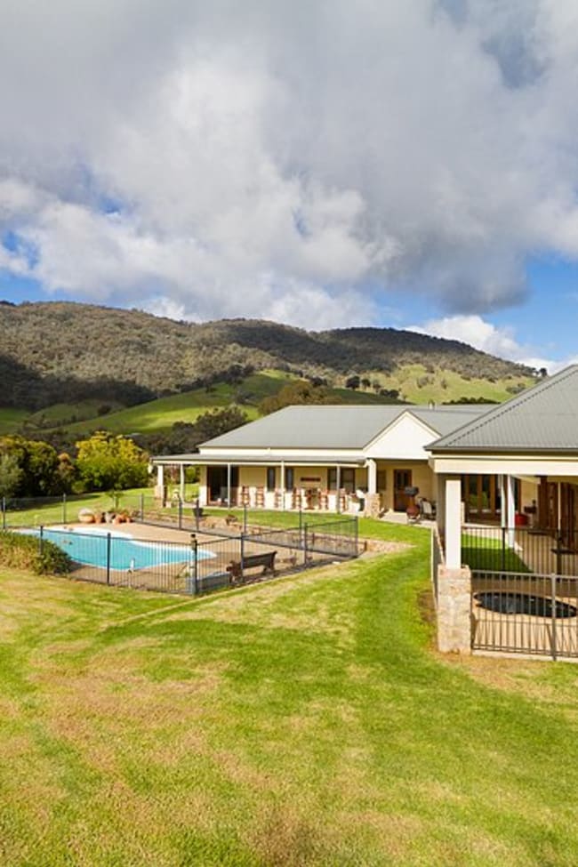 2205 Beechworth-Wodonga Road Leneva VIC 3691