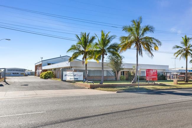 Level 1 Unit 1/197 Richardson Road Kawana QLD 4701