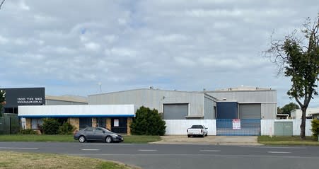 205 Boundary Road Paget QLD 4740 205 Boundary Road Paget QLD 4740