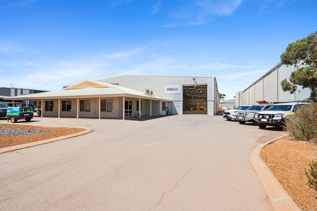 2/25 Kakarra Road West Kalgoorlie WA 6430