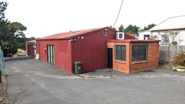 Compact warehouse and office/23 Hillcrest Road Devonport TAS 7310 Compact warehouse and office/23 Hillcrest Road Devonport TAS 7310