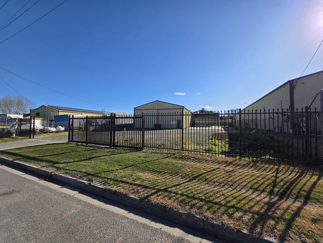 17 Kirkcaldy Street South Bathurst NSW 2795 17 Kirkcaldy Street South Bathurst NSW 2795