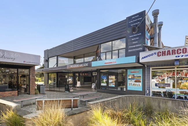 30-32 McAdam Square Croydon VIC 3136 30-32 McAdam Square Croydon VIC 3136