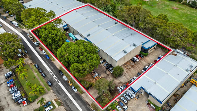15 Helles Avenue Moorebank NSW 2170 15 Helles Avenue Moorebank NSW 2170
