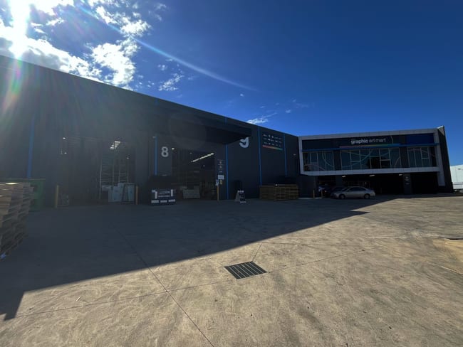 8 Saligna Drive Tullamarine VIC 3043